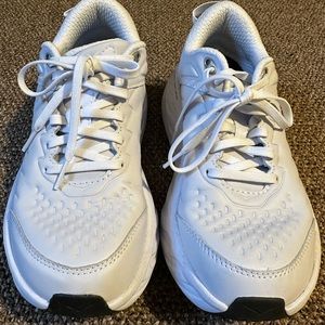 Women’s size 8.5 HOKA Bondi sneakers.